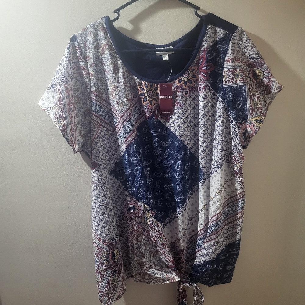 Avenue Blouse Size 14/16 Nwt